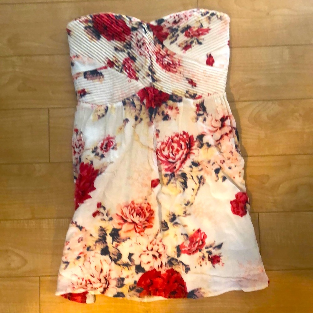 Strapless dress